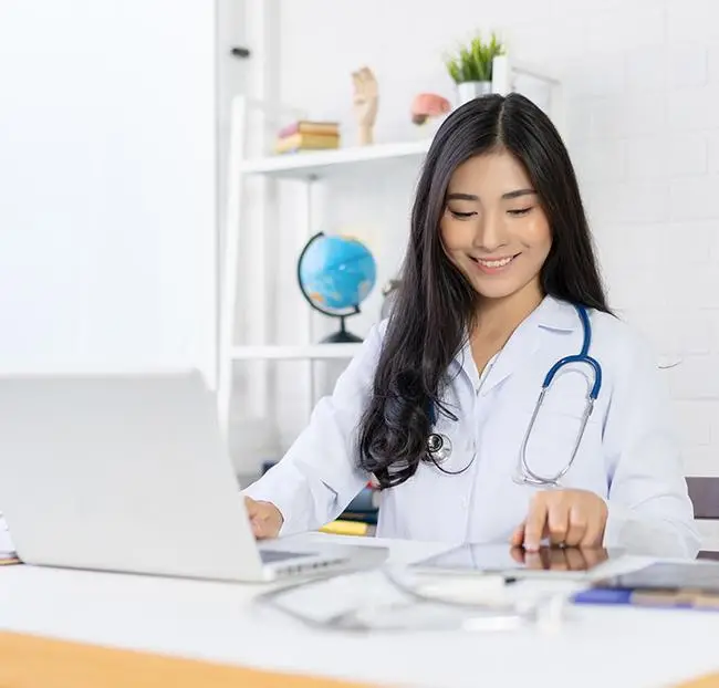 Webinar Girl on Computer