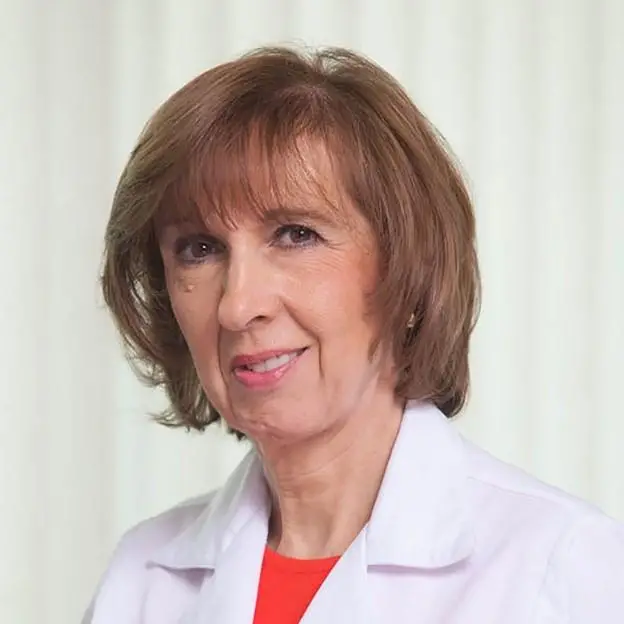 Pilar Vigil headshot